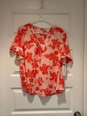 Liz Claiborne Floral V-Neck Blouse in Contrasting Dark & Light Peach